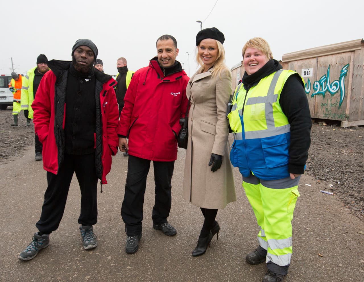 "Exhorto a que más personas vengan a visitar y que sean voluntarios dentro de lo posible. Porque simplemente, todo esto es muy injusto", subrayó.