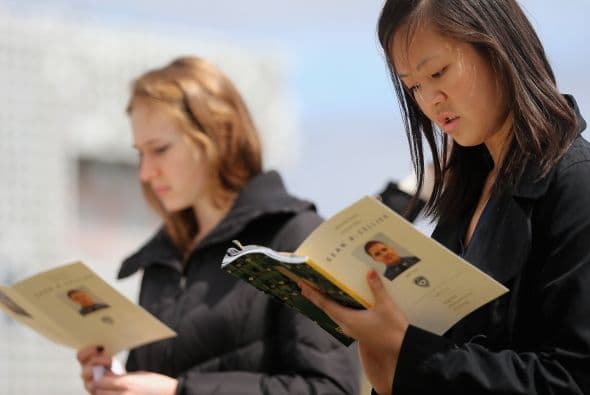 Muchos de quienes conocían a Collier se han apuntado a cumplir por él uno de los planes que más le ilusionaban: correr en la Carrera para Recordar de Boston, una media maratón anual dedicada a los agentes de las fuerzas de seguridad fallecidos en servicio.