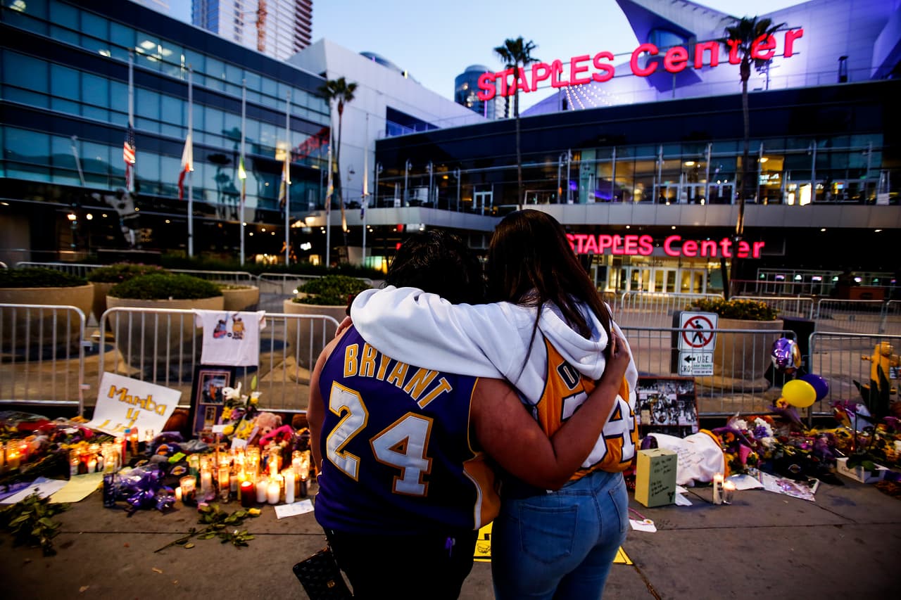 Por qué tardará semanas organizar el funeral público de Kobe Bryant
