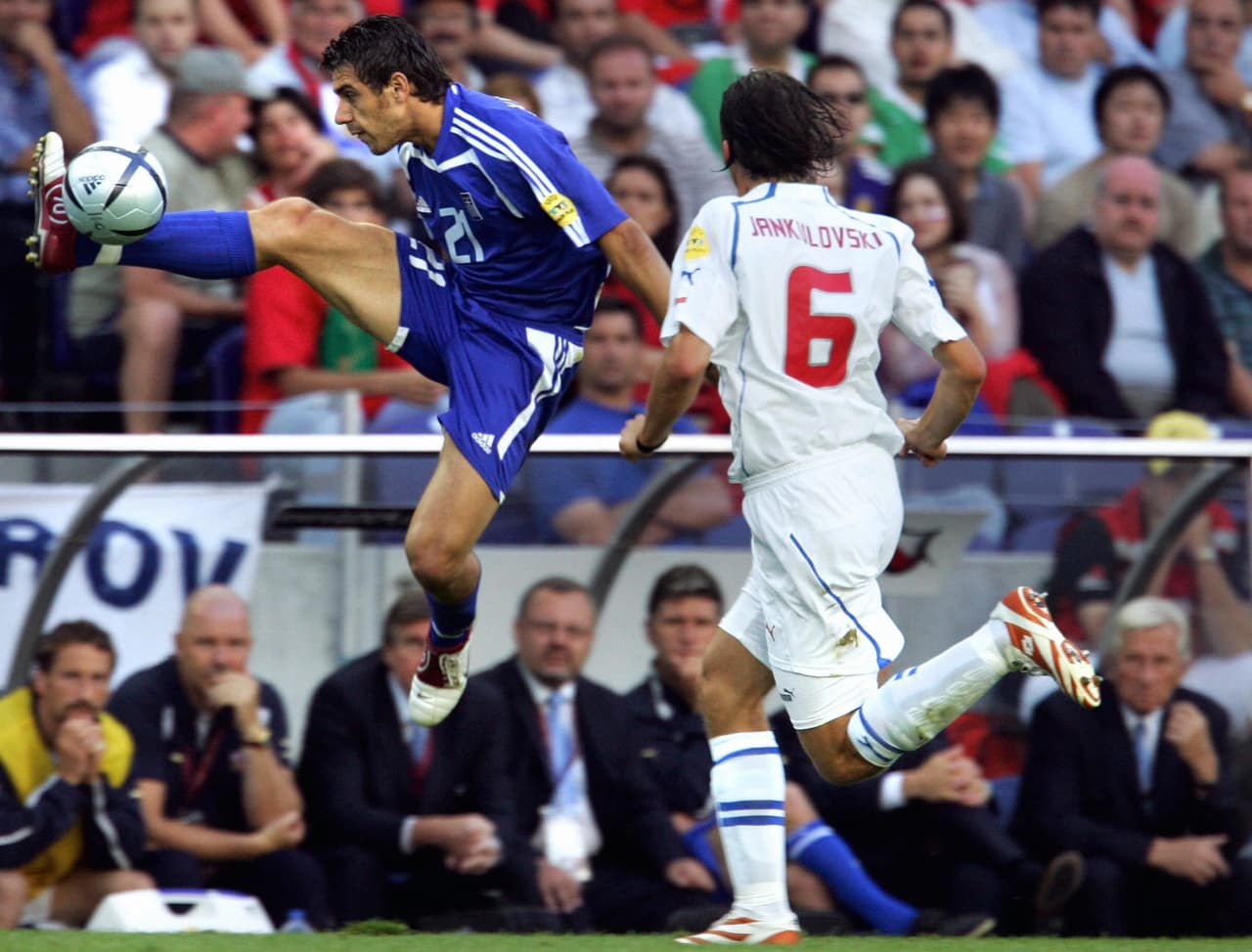 En la semifinal, el equipo de Rehhagel enfrentó a la República Checa en un juego muy apretado.