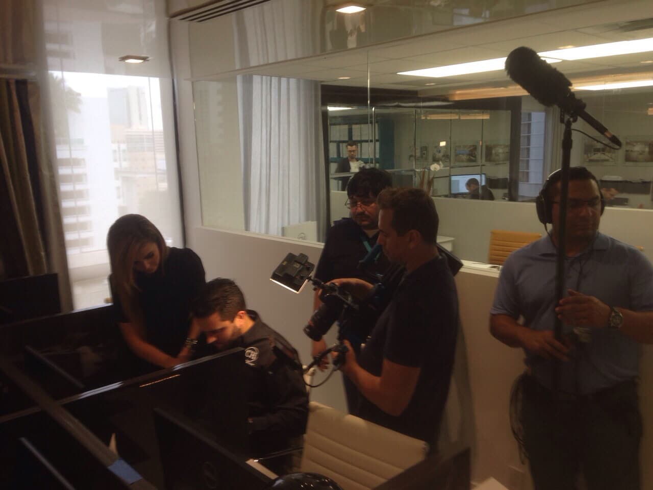 Cuando se logra un ambiente de trabajo tan armónico y divertido, el estrés ni la fatiga se sienten.