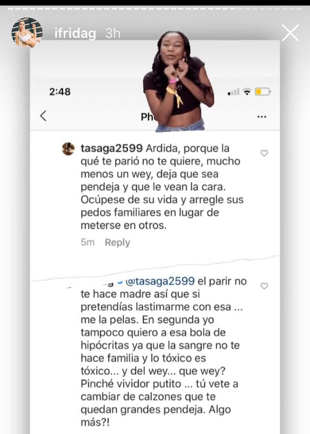 Pero su hija también ha tenido encontronazos con su prima Michelle Salas, su tía Sylvia Pasquel y su tío Luis Enrique Guzmán, al grado de que en agosto del año pasado llamó a su familia materna
<b><a href="https://www.univision.com/famosos/bola-de-hipocritas-asi-se-refiere-frida-sofia-a-su-familia-materna-tras-las-disculpas-de-su-tio-luis-enrique-guzman-fotos" target="_blank">"bola de hipócritas". </a></b>
<br>