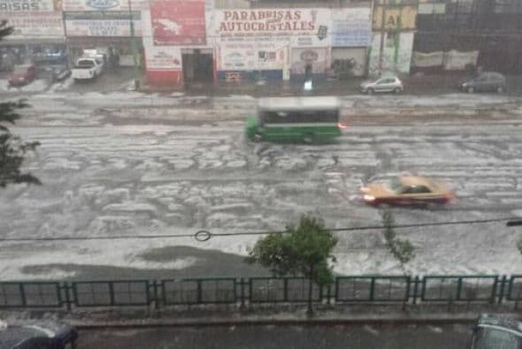 La granizada cayó en los días previos a Semana Santa. Imagen tomada de Twitter.