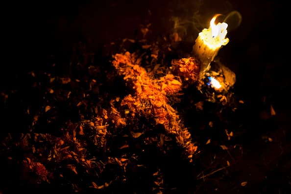 4). Colocar almohadas y mantas en su hogar para el difunto.