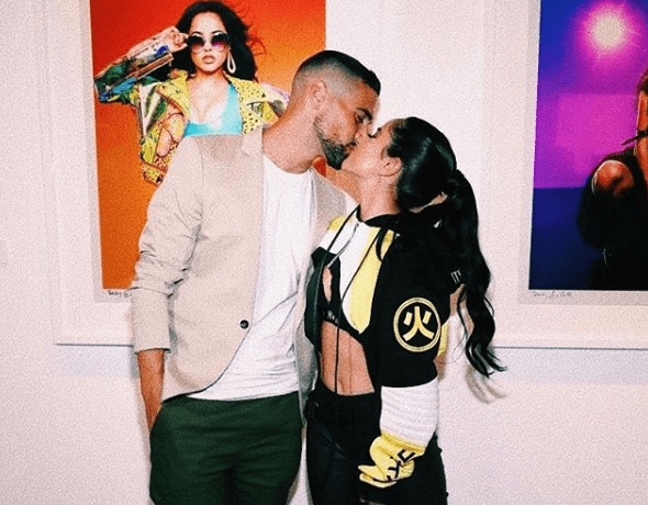 Recientemente 
<a href="https://www.univision.com/shows/premios-juventud/becky-g-y-sebastian-lletget-celebran-mas-de-mil-dias-juntos-y-una-frase-despierta-sospechas-de-una-futura-boda-fotos" target="_blank">Becky G felicitó al volante ofensivo de Los Ángeles Galaxy</a> por tres años de relación.