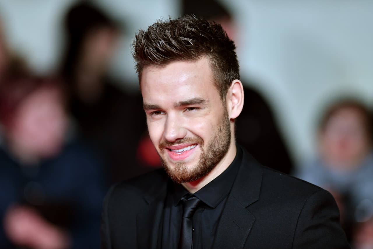 Hallan muerto a Liam Payne, exintegrante de One Direction, tras caer de un tercer piso de un hotel en Argentina. Tenía 31 años