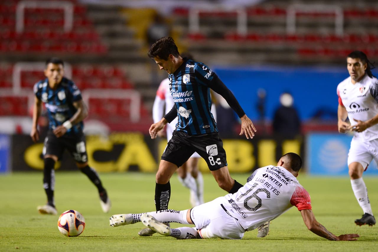 Con un solitario gol de Chico, al minuto 87, Querétaro consigue vencer 1-0 al Atlas y se quedan con tres valiosos puntos.