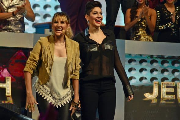 “Me parece que hacer un escándalo por que no te sabes una canción a mí me parece un poco ridículo pero que cada quien haga lo que quiera con su carrera, pero Ha*Ash no es de escándalo y no queremos seguir alimentando algo que esta fuera de lugar y que no tiene que ver con nosotros”, detalló Hanna.