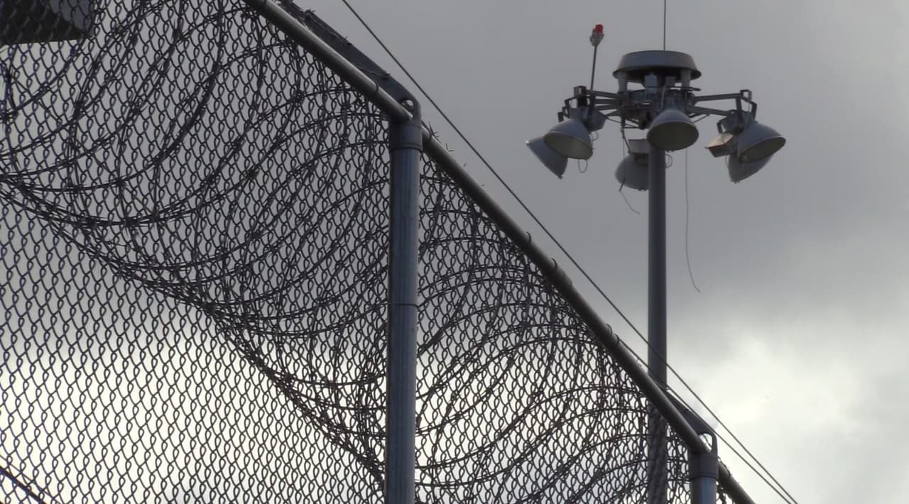 Algunas de las causas de muerte comunes entre los confinados son el uso de sustancias controladas.