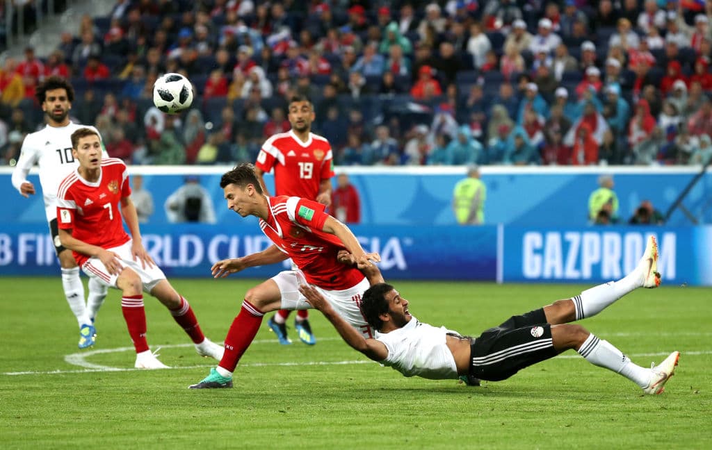 A pesar de que los egipcios se lanzaron con uñas y dientes a buscar el milagroso empate, los rusos se mantuvieron estoicos y soportaron la presión para mantener esa ventaja de dos anotaciones.