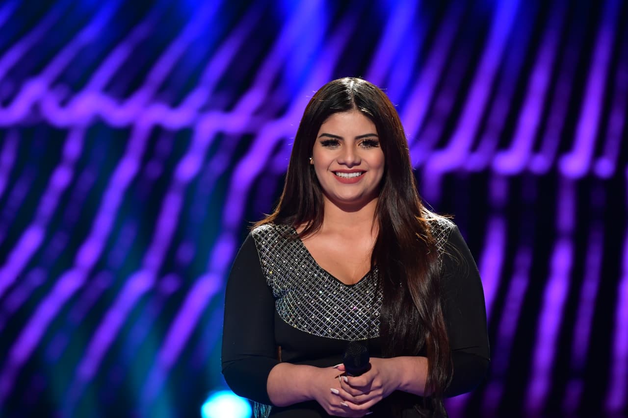 Selena sorprendió a Joss Favela al cantar su tema 'Cuando fuimos nada'.