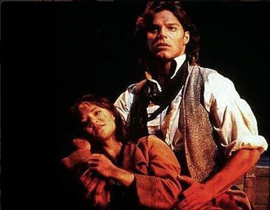 Después de 'Alcanzar una estrella II', en 1994 
<b><a href="http://www.univision.com/temas/angelica-rivera">Ricky</a></b> obtuvo un importante papel en el musical de Broadway 'Los Miserables', gracias a este proyecto se dio a conocer en Estados Unidos.