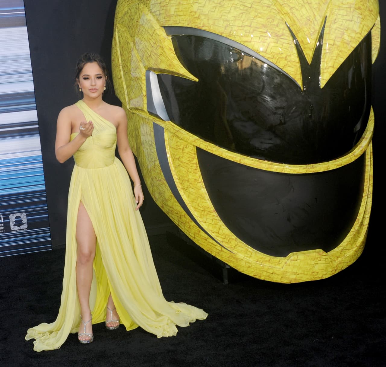 A Becky G le llega la madurez con 'Mayores' 