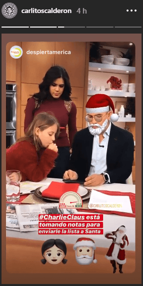 Carlitos Calderón también ayudó a Francisca a las labores de cuidado, en una escena que parecía que estaba jugando el rol de Santa Claus.