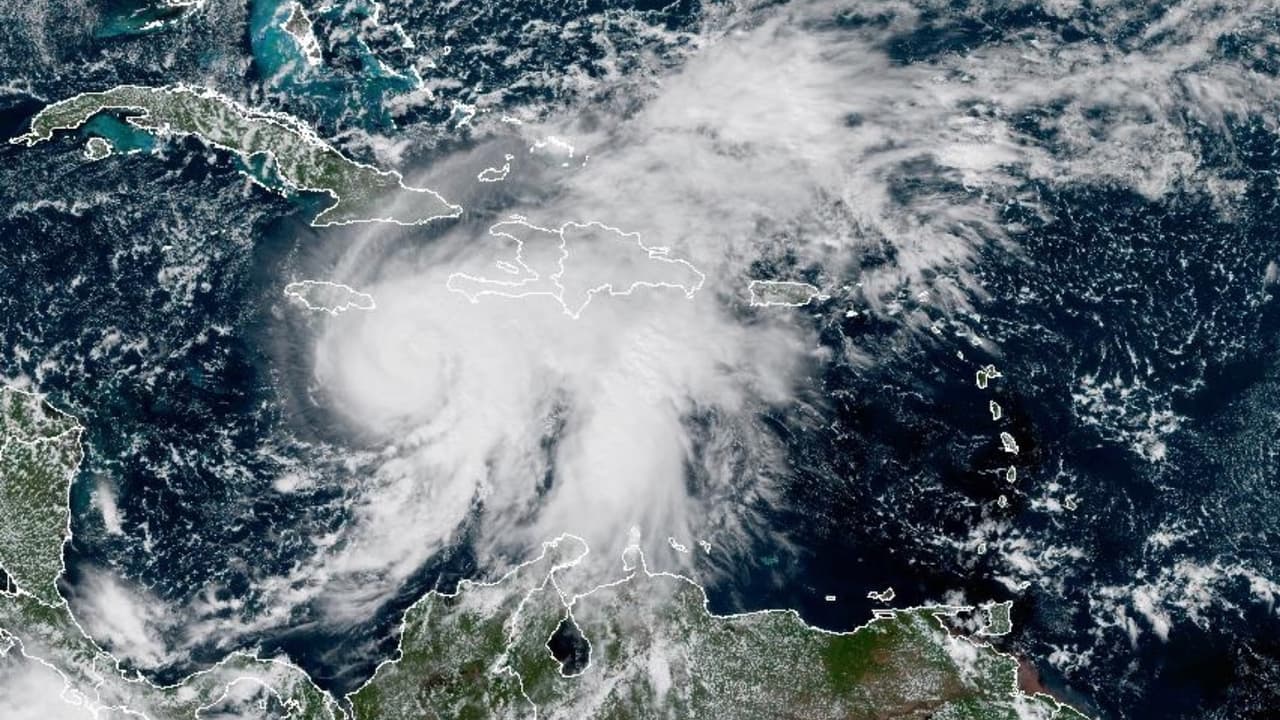 Huracán Melissa alcanza categoría 4: República Dominicana bajo alerta por lluvias e inundaciones