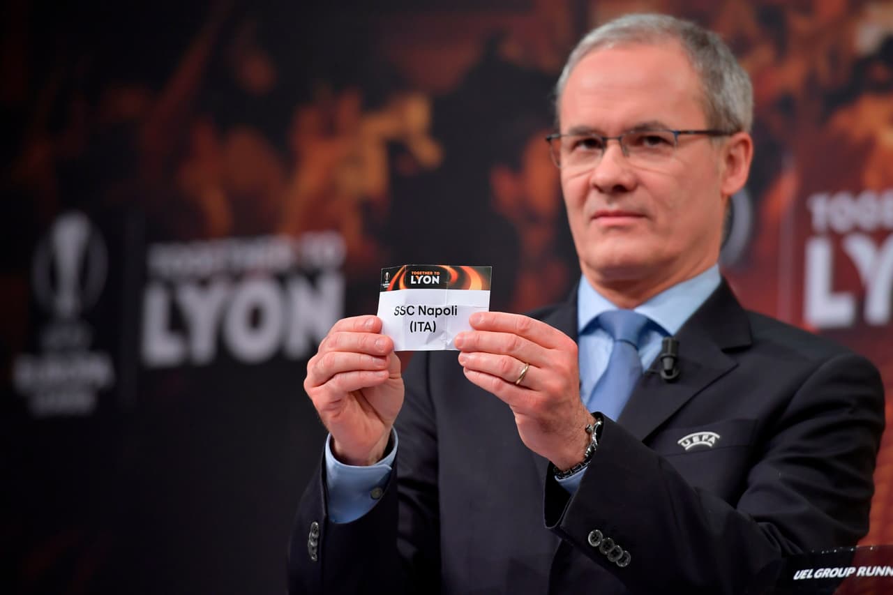 Por eso la presencia de Nápoles, así como la de otros grandes en Europa League se convierte en una gran oportunidad y responsabilidad para tener una tabla de salvación para este 2018.