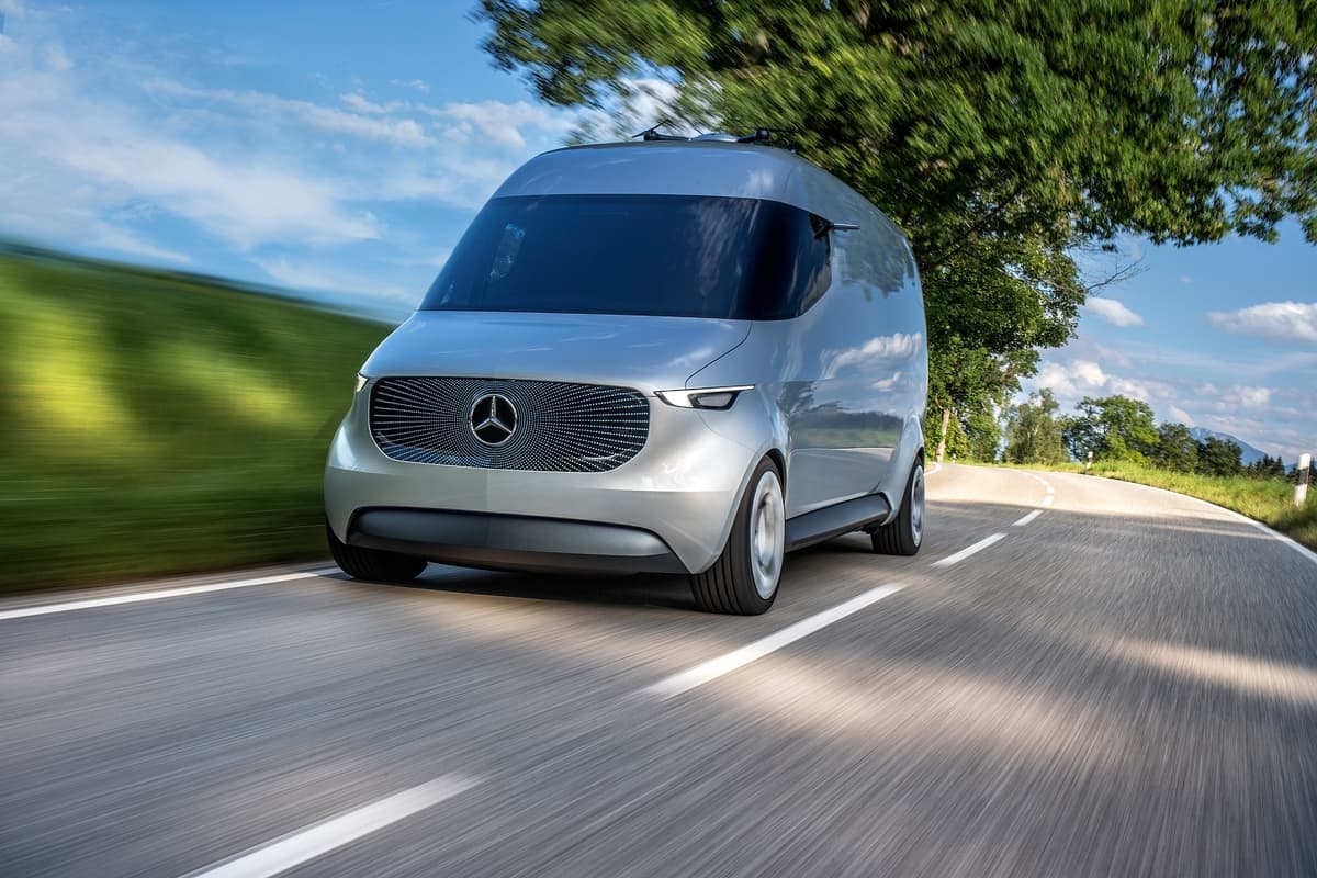 Según la Mercedes-Benz Vision Van el futuro del transporte de mercancías será eléctrico, autónomo y aéreo