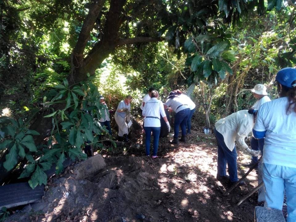 Mujeres del Colectivo Solecito en una búsqueda durante el 2018.