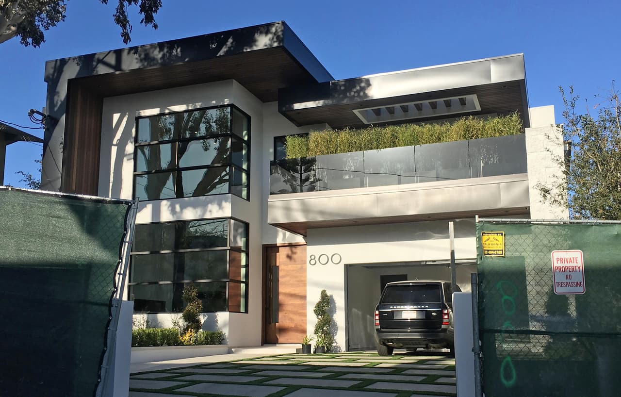 Si es que el cantante se alista para estrenar hogar, este nidito solo le costará unos 55,000 dólares al mes.