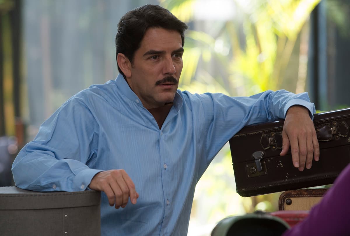 El actor 
<b>Sebastián Moncayo</b> da vida a 
<b>Ernesto Alonso ‘El señor telenovela’</b>, uno de los amigos más entrañables de Silvia Pinal. En la pantalla, se retrata la amistad y complicidad que Alonso y Pinal vivieron en televisión y cine.