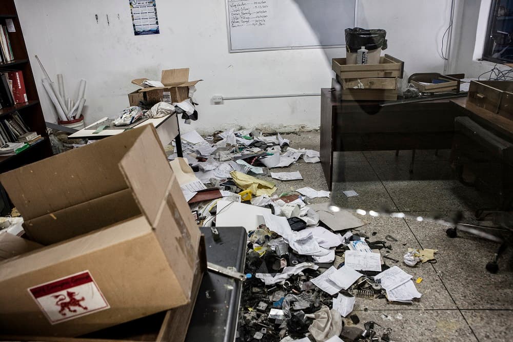 La manera como fue realizado el saqueo lleva a Amadio a concluir que los asaltantes no robaron por hambre. "Esto es vandalismo", afirmó.