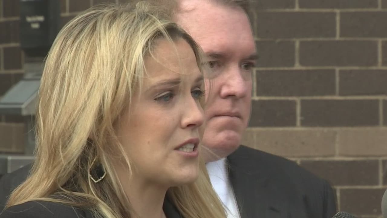 Despiden a una fiscal asistente que insultó y acusó de secuestro a un conductor de Uber