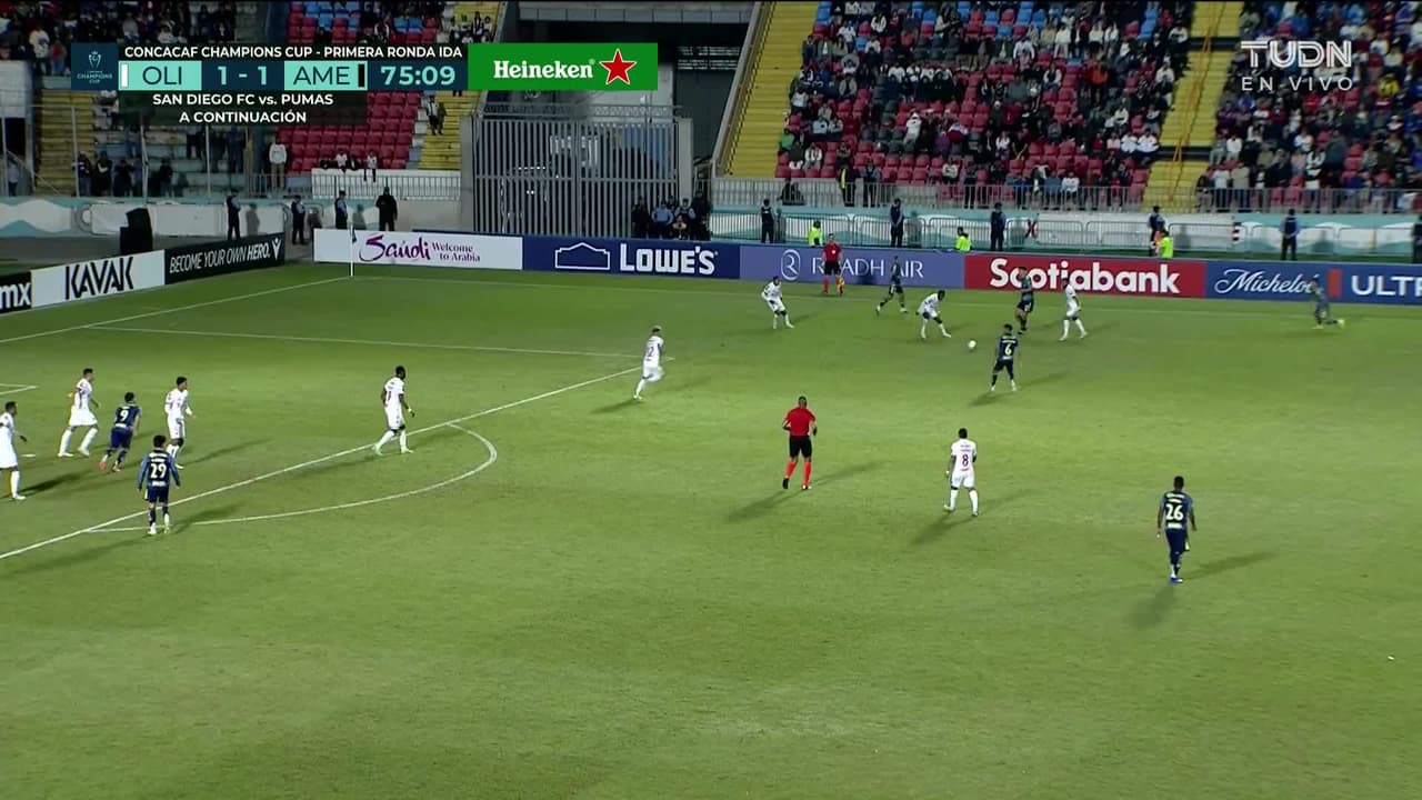 ¡TIRO ATAJADO! disparo por Ramón Juárez.