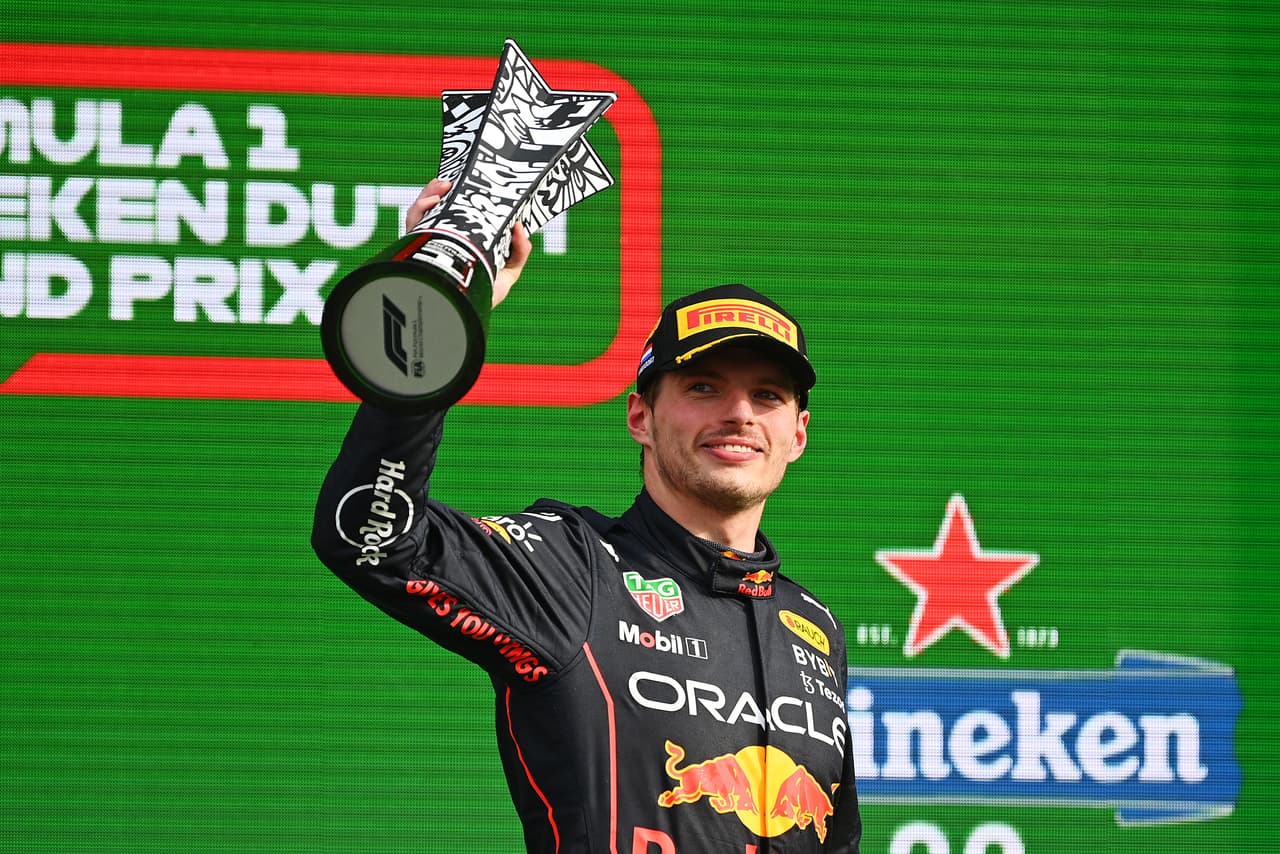 Max Verstappen conquistó el GP de los Países Bajos, por delante de George Rusell y Charles Leclerc; Lewis Hamilton fue cuarto y Checo Pérez quinto.
