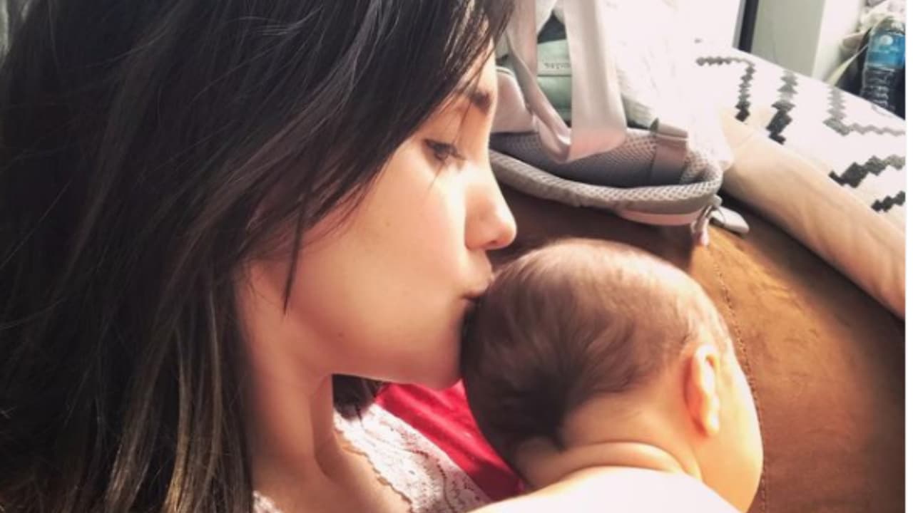 Dulce María muestra por primera vez el rostro de su hija María Paula