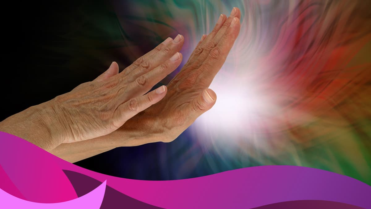 ¿Te ha pasado que las personas a tu alrededor muchas veces te contagian de la energía o "vibra" que tienen? 
<br>Esto es porque la fuerza de la energía tanto positiva como negativa, es muy poderosa. Así que es mejor saber utilizarla en nuestro beneficio y no afectar a terceros.
<br>Si tu caso es el contrario y has sido influido por la mala energía de una persona, aquí te decimos de qué manera evitarlo.