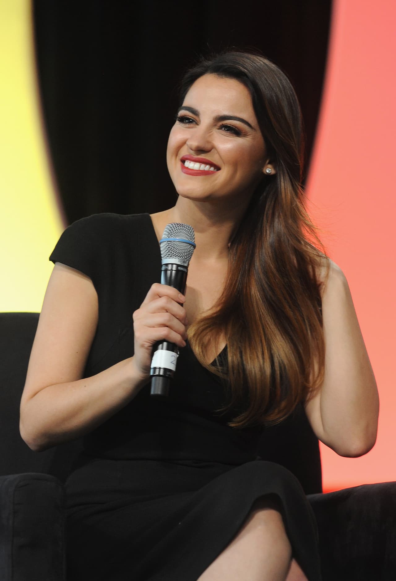 ¿Qué opinas de la presencia de estos artistas en un evento tan importante para la comunidad latina?