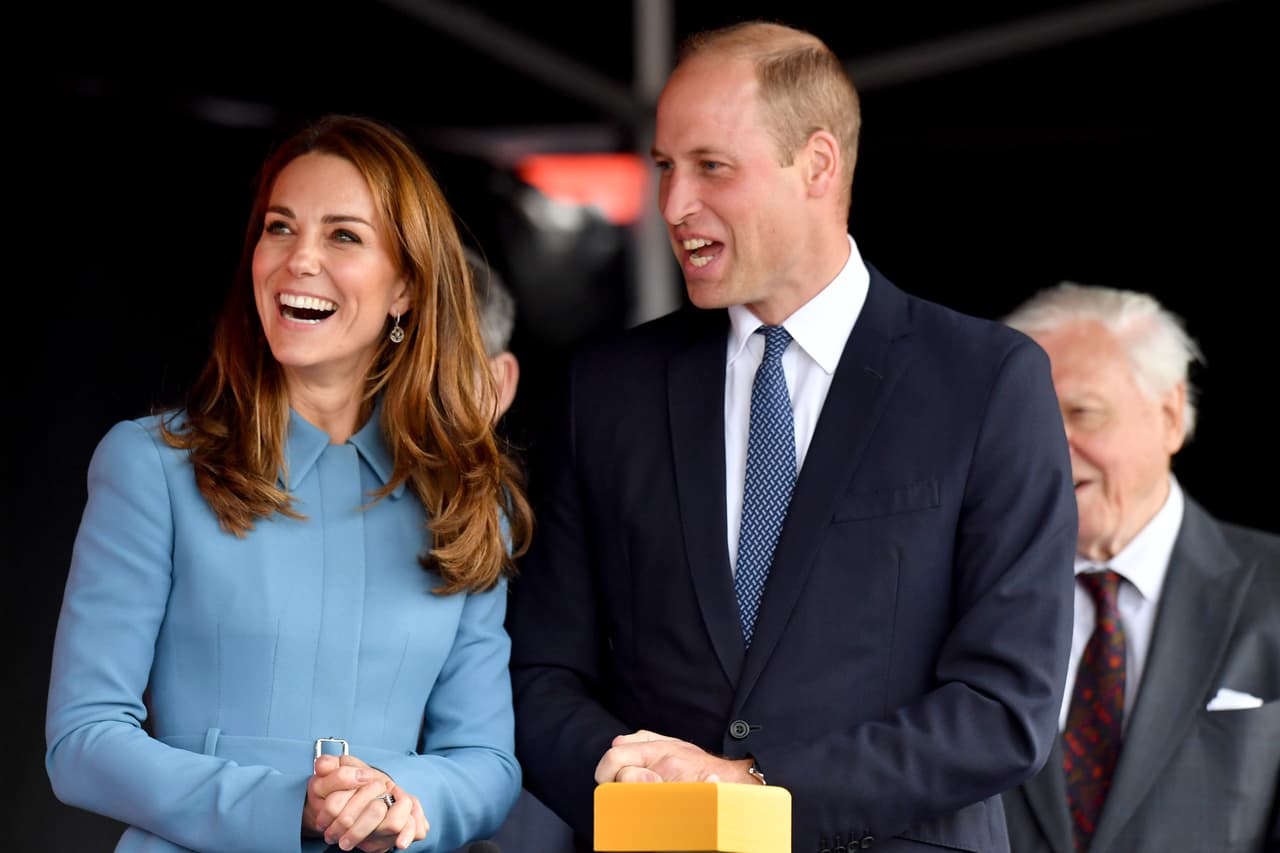 "Sus altezas reales el duque y la duquesa de Cambridge realizarán una visita oficial a Pakistán a partir del lunes 14 al viernes 18 de octubre. Esta será la primera visita oficial de sus altezas reales a Pakistán", cita el comunicado de prensa.