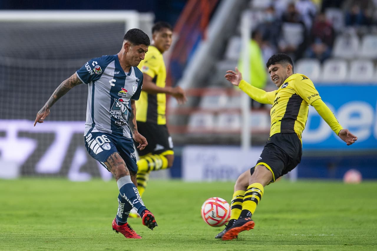 Pachuca rescató un punto en tiempo de compensación y le arrebató a Mazatlán su primer triunfo de la temporada.