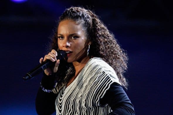 18. Alicia Keys ¡Mira nada más! Otra cantante en la lista. La diva del R&B cautiva a más de 17,613,345 personas. Mira aquí más videos de Chismes.