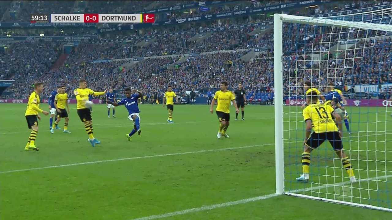 Polémica en Veltins-Arena, ¿era penal para el Schalke?