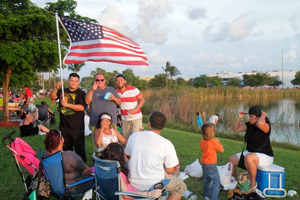 Por esto, y por muchas otras razones -dependiendo de la experiencia de cada inmigrante- en este país puedes celebrar el 4 de Julio.