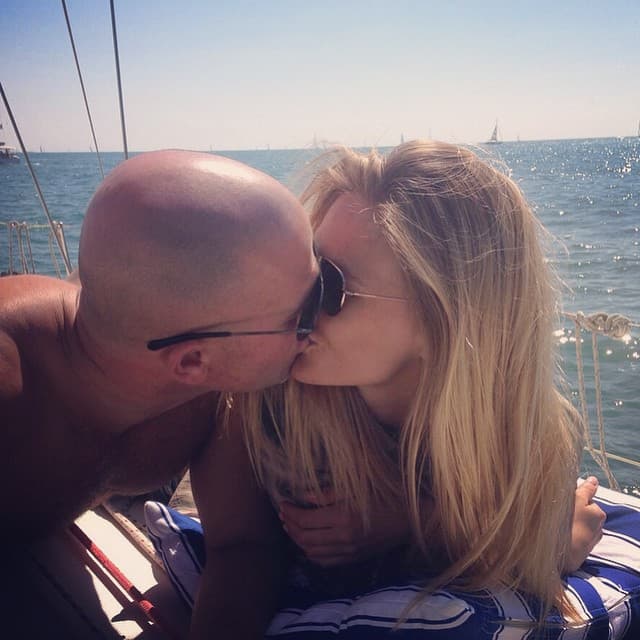 Las fotos más románticas de Bar y Adi.