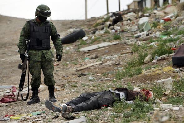 Datos de la Procuraduría General de la República (PGR) divulgados el jueves señalan que entre enero y noviembre del 2010 fueron cometidos 12,456 homicidios, para sumar 30,196 desde el inicio del actual gobierno.