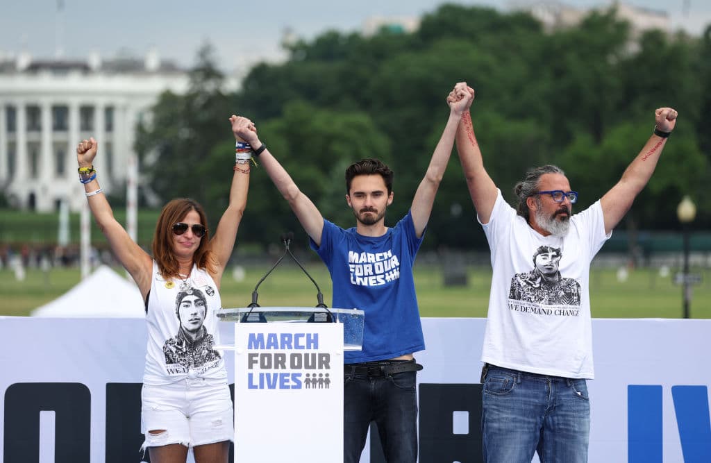 “Si nuestro gobierno no puede hacer nada para evitar que 19 niños sean asesinados en su propia escuela (...) es hora de cambiar quién está en el gobierno”, dijo David Hogg, sobreviviente de Parkland y uno de los fundadores de 'March for our lives'.