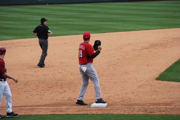 ¡El famoso comediante Will Ferrell se lució jugando con 10 equipos diferentes de la MLB  en cinco partidos del Spring Training en un solo día! Mientras los fans le hacían porras al comediante, éste les hacía bromas desde la cancha. Su hazaña fue grabada para una producción televisiva que será transmitida por HBO a finales de año.