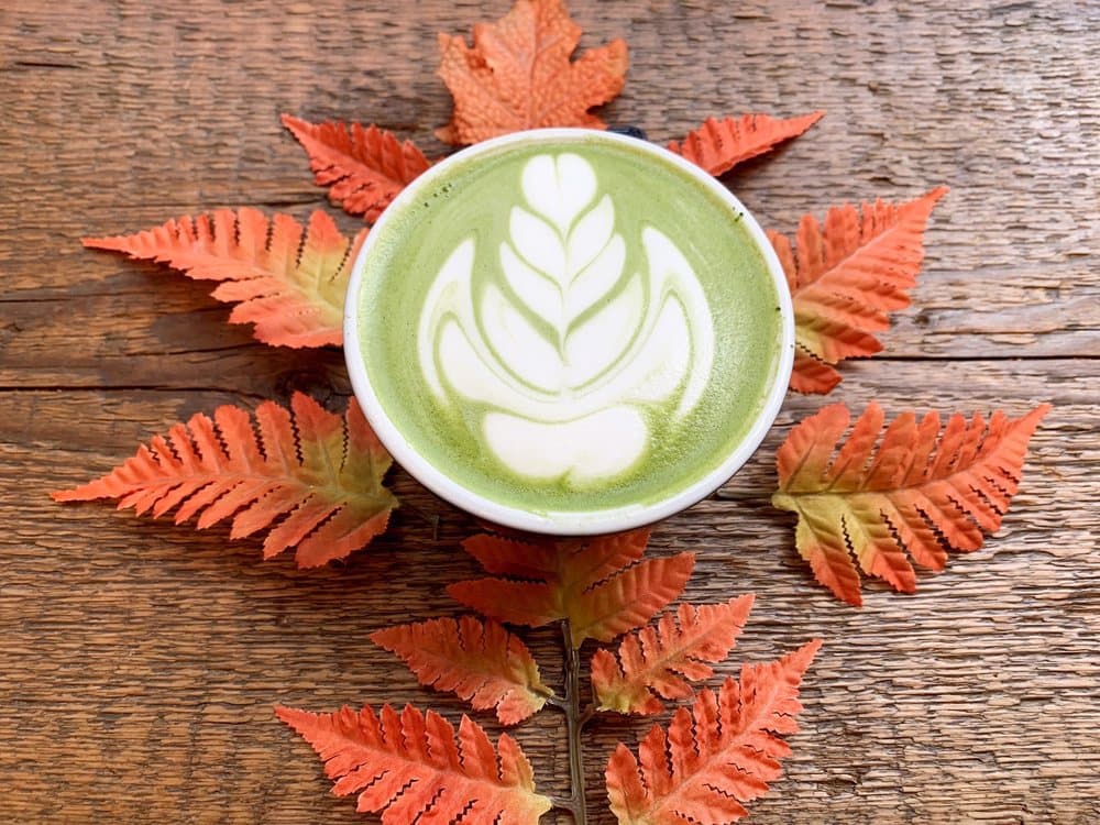 <b>Konditori</b>
<br>Dirección: 40 S 17th St Philadelphia, PA 19103
<br>Teléfono: (215) 665-8495
<br>Sitio web:
<a href="http://www.konditori.com">http://www.konditori.com</a>
<br>
<br>
<a href="https://www.yelp.com/map/konditori-philadelphia"><b>Cómo llegar</b></a>
<br>
<br>Una usuaria de Yelp dijo: “ ¡Me encantó esta cafetería! Necesitaba un poco de café cuando visitaba Filadelfia. La tienda es súper linda, aunque no hay asientos en el interior”.