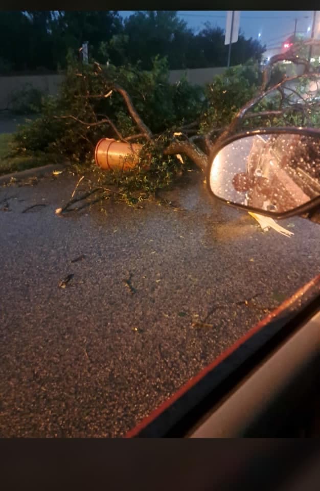 El 
<b>domingo pasado se tuvieron más de 600 informes de granizo</b> hasta del tamaño de una pelota de béisbol, o fuertes vientos en más de 20 estados de Estados Unidos.