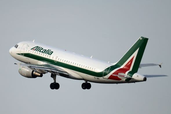 41- 457 personas fallecieron en 15 siniestros protagonizados por Alitalia.
