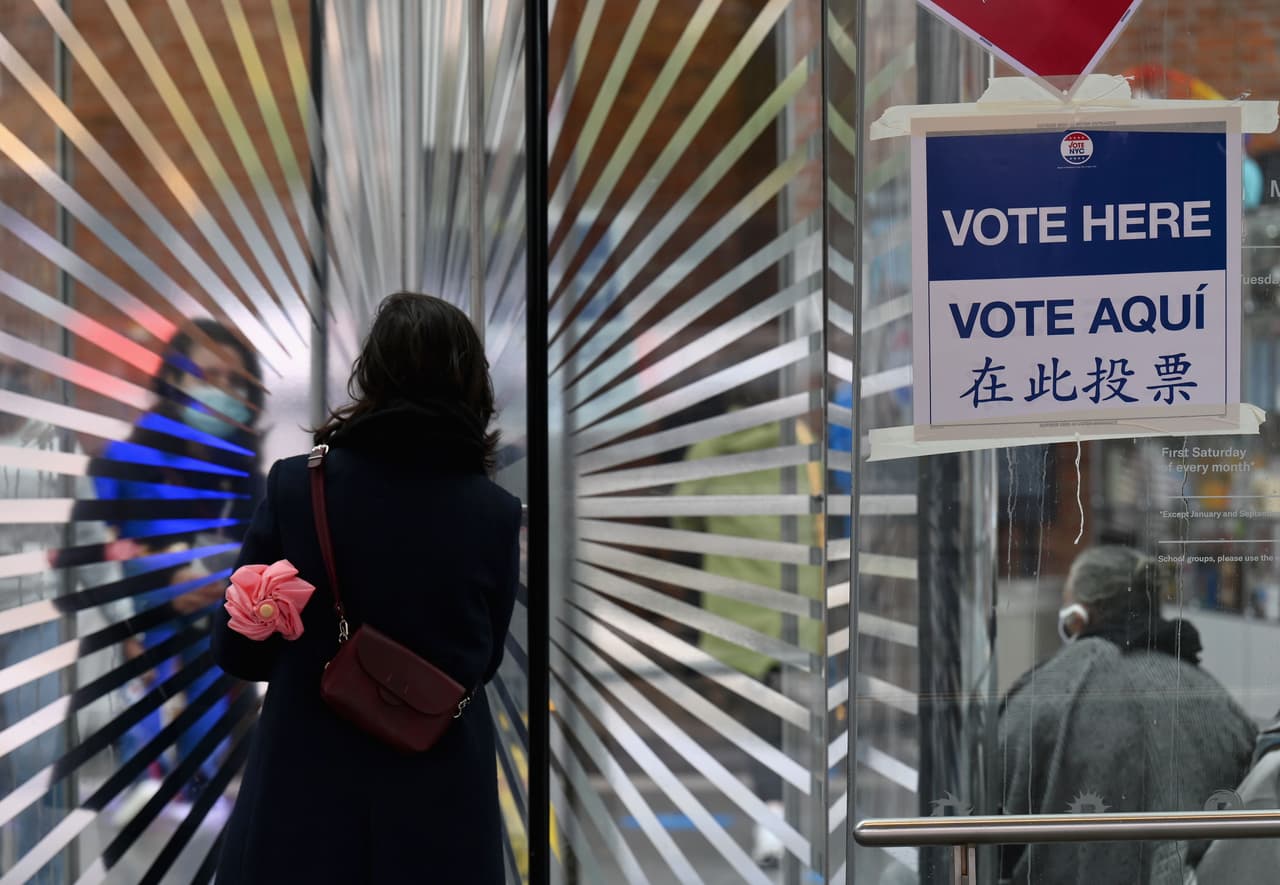 Víctimas de llamadas automatizadas de “intimidación electoral" reciben una nueva llamada de rectificación 