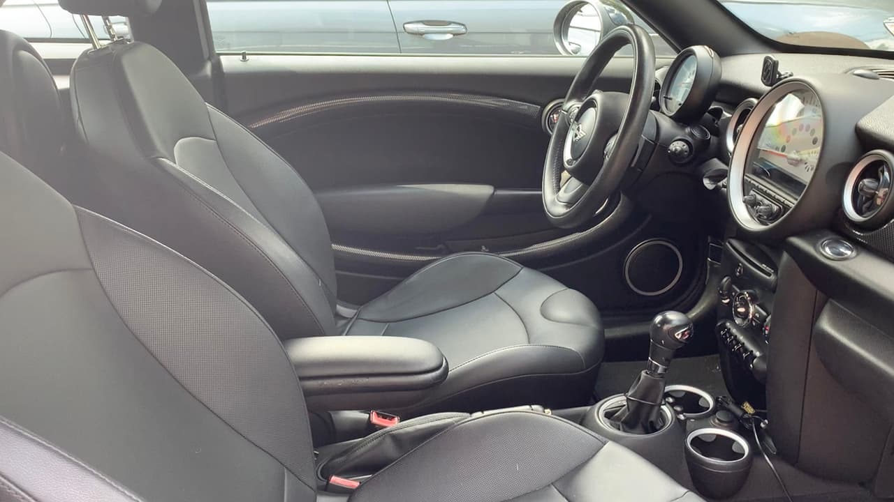 Con temperaturas que alcanzan más de 100°F en muchas partes de Texas, es importante prestar atención al interior de tu automóvil para que no te vayas a quemar la piel al momento de sentarte.