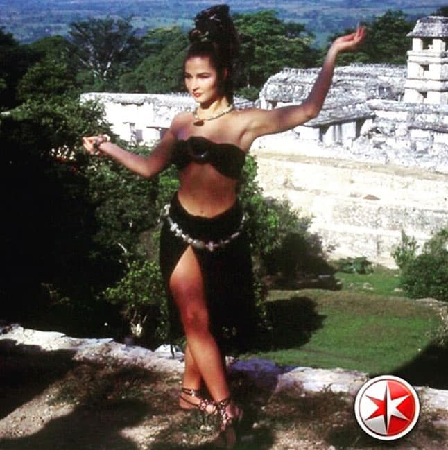 A los 22 años fue la imagen del Canal de las Estrellas de Televisa, fue así como su rostro ganó el reconocimiento del público.