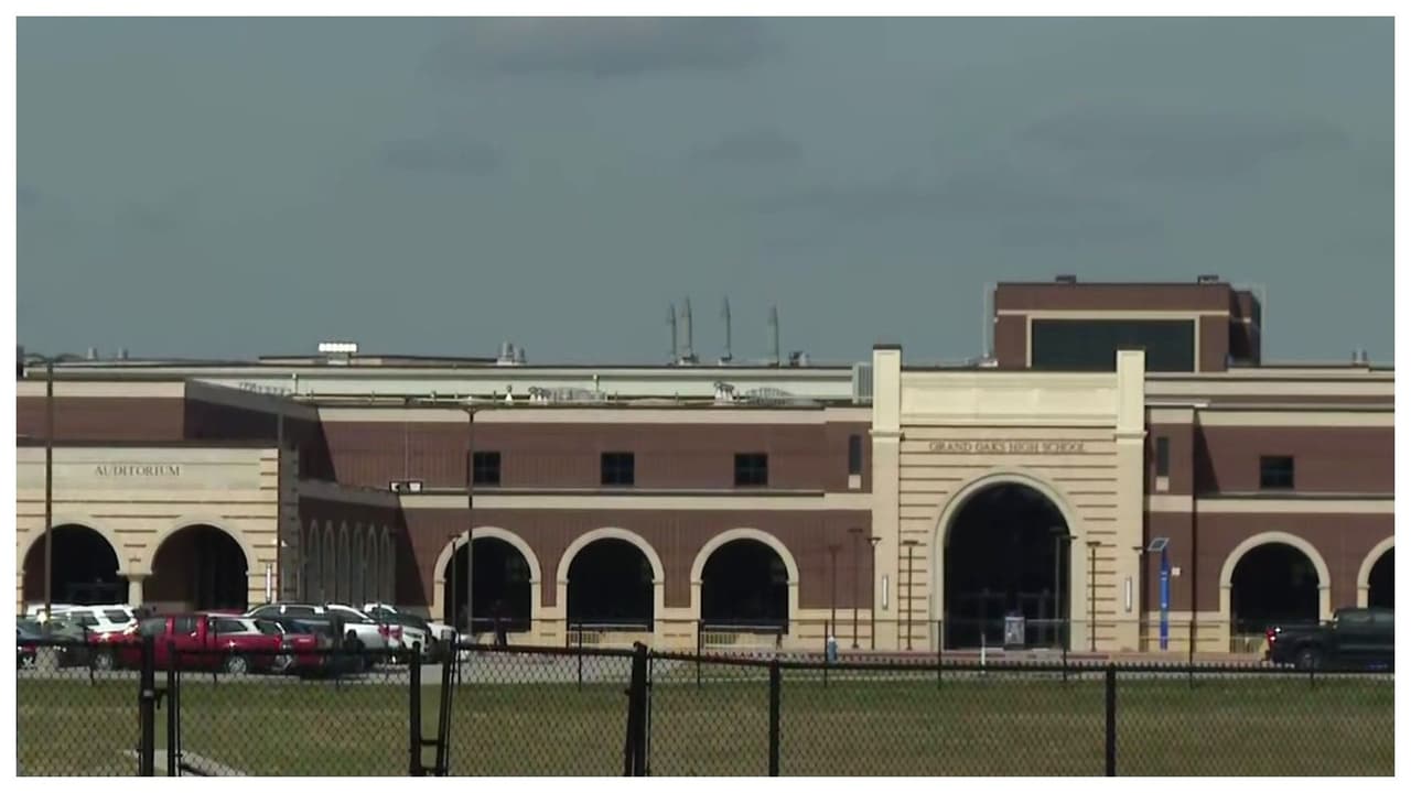 Estudiante resulta apuñalado tras altercado en preparatoria Grand Oaks: sospechoso bajo custodia