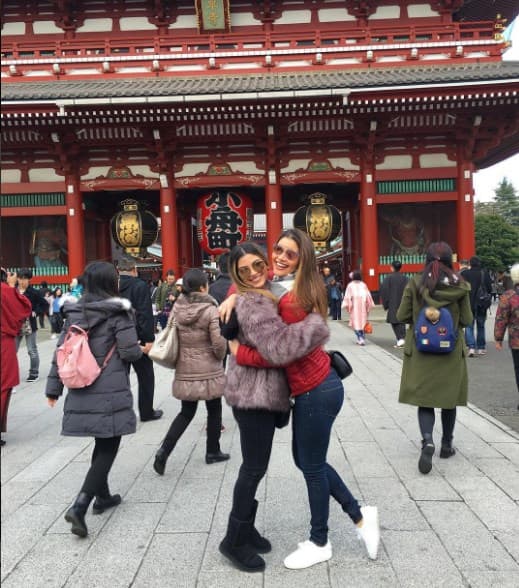 María Elena Dávila heredó todo el carisma y belleza de su mamá.