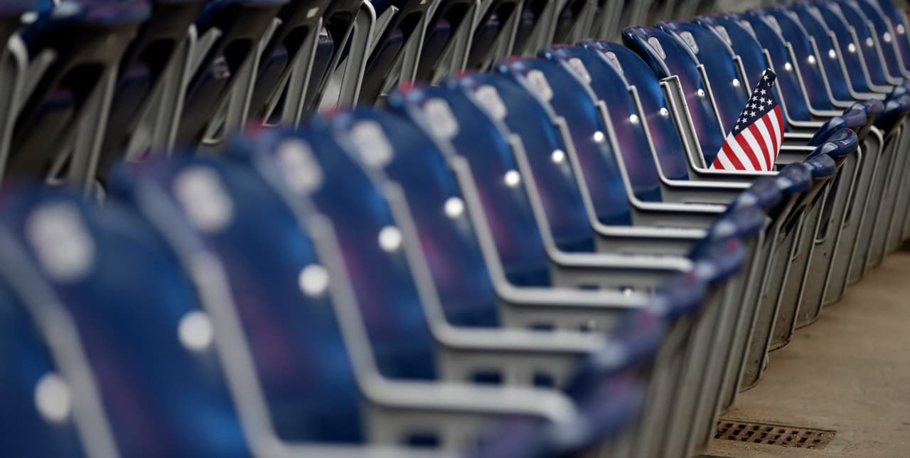 Las personas que asistan a todos los eventos deberán respetar las medidas de llevar mascarilla, mantener la distancia y se les tomará la temperatura antes de entrar al recinto.