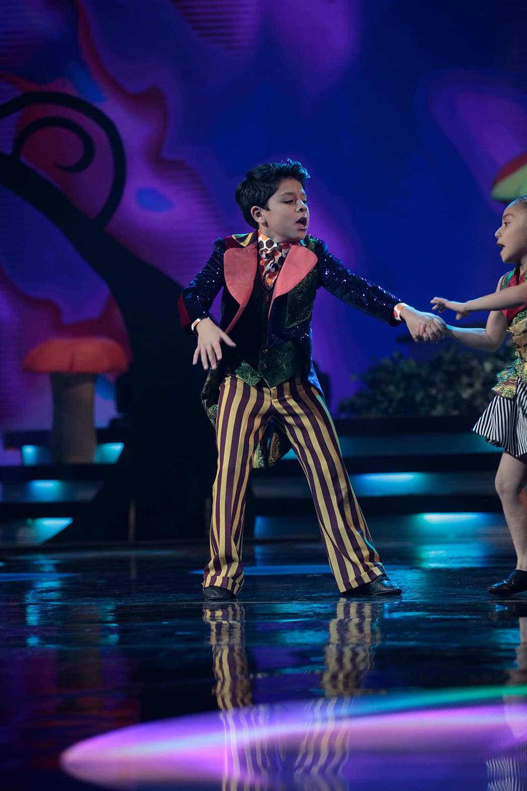 La pareja de baile más pequeña de la competencia se lució en la pista de baile con el tema 'Mama Luba'.